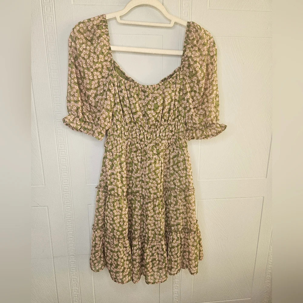 Trixxi Green Floral Puff Sleeve Tiered Smocked Mini Dress Cottagecore M EUC